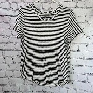 Marled Essentials Women’s White and Navy Striped Basic Tee‎ Size Medium
